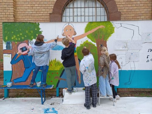 Jahresausstellung der Kinder des Fachbereichs Bildende Kunst Jahresausstellung der Kinder des Fachbereichs Bildende Kunst